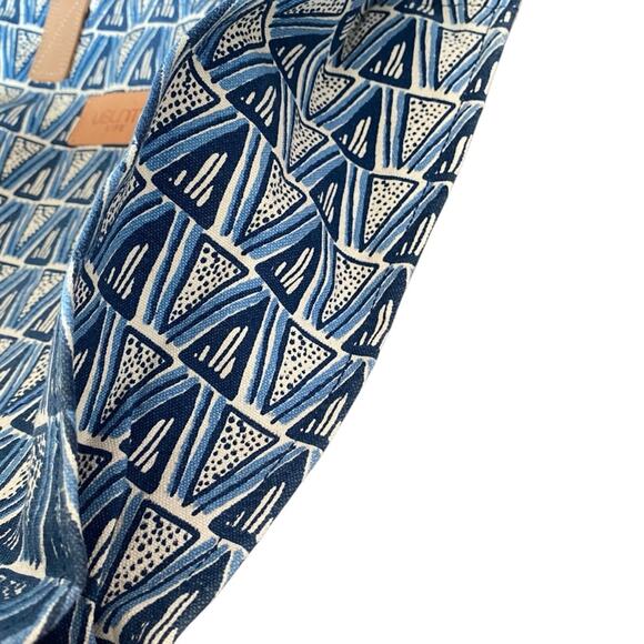 Ubuntu Life NWTs Blue Canvas Large Tote Bag - Picture 10 of 10